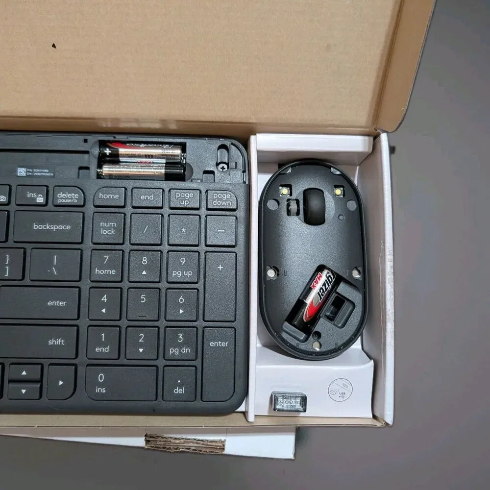 Logitech MK470 Slim Wireless Keyboard Mouse Combo Graphite USB New Open Box